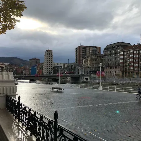 Apartamento Minimalista En El Corazon De Bilbao Exterior photo